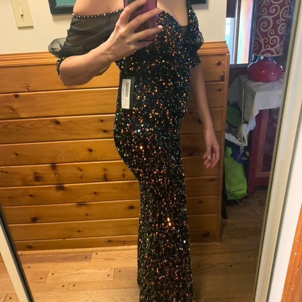 Super Sparkly Sequins Formal Gown with Mermaid Cut - Picture 4 of 6